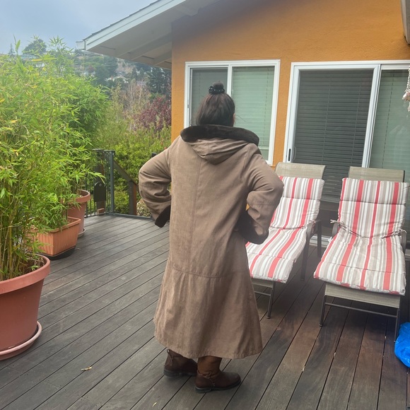 Plush Warm Brown Hooded Jacket Reasonable offers👍 - Picture 12 of 16